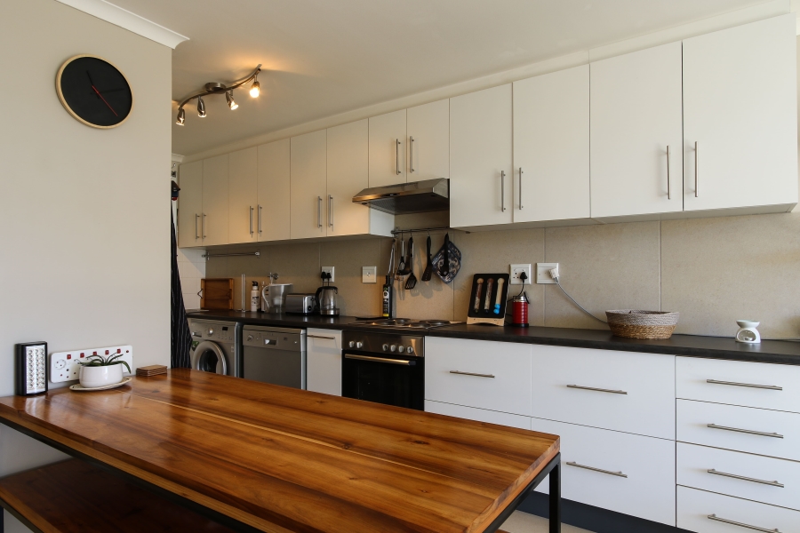 2 Bedroom Property for Sale in Sea Point Western Cape